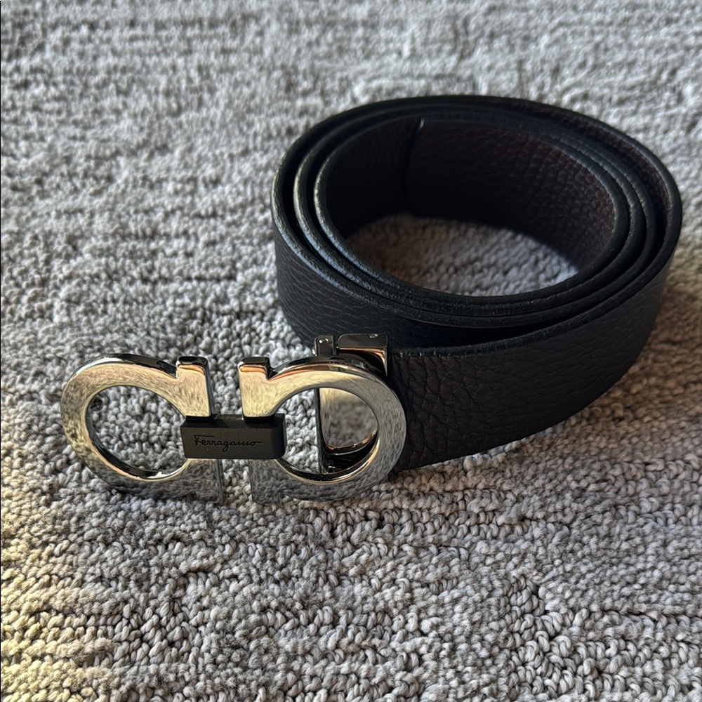 Salvatore Ferragamo Reversible Gancini Belt Black / Brown
